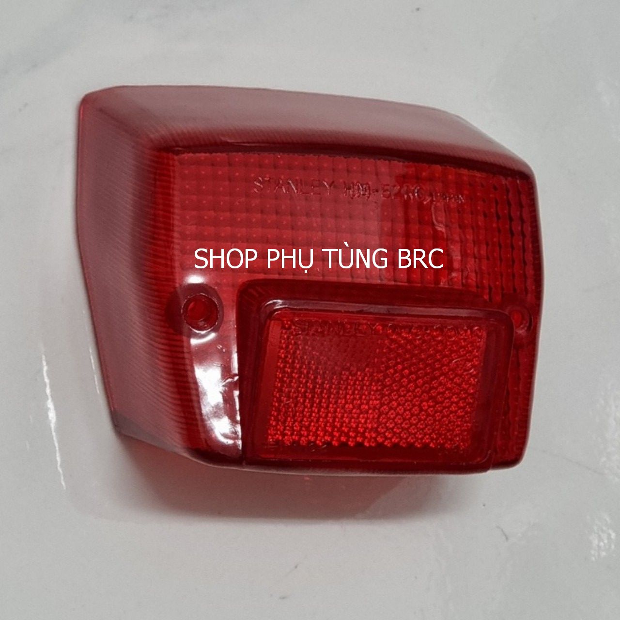 Chụp đèn sau màu đỏ xe CUB 82, DD, 92 ( Xin lưu ý: xe Trung Quốc sao chép kiểu xe cub 82 không lắp được )