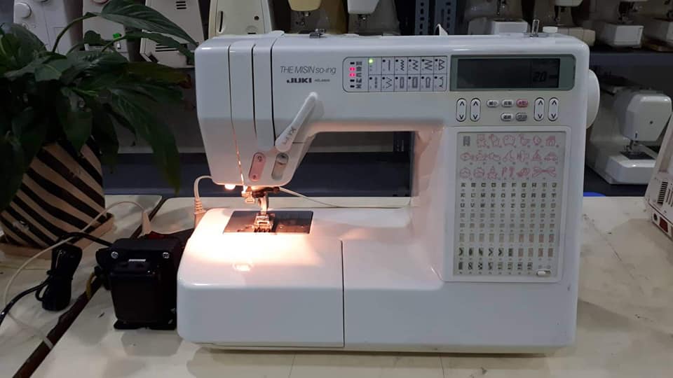 Máy may gia đình juki 8800/at1800 - trắng