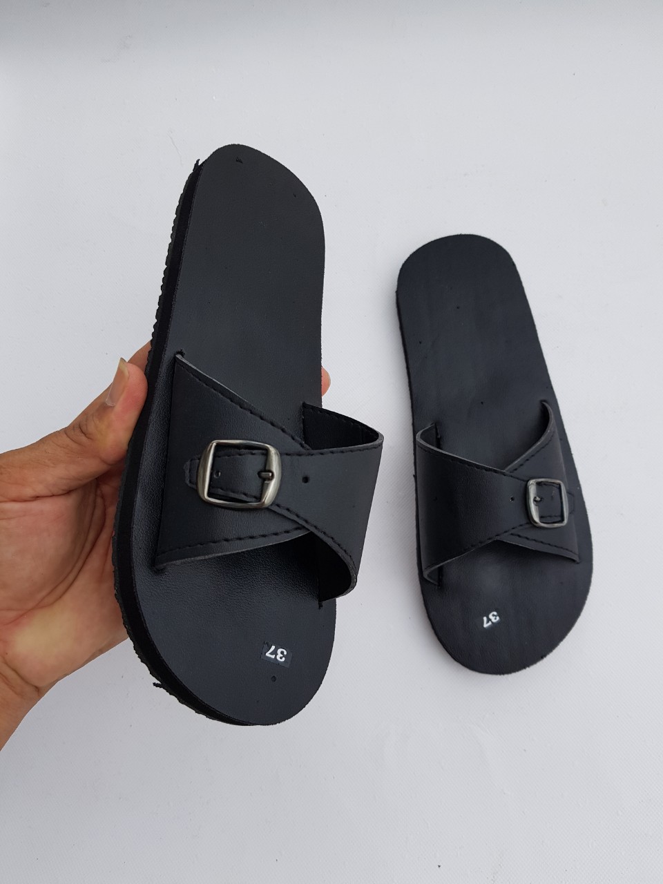 Dép quai ngang đen nữ thới giới sandal size từ 34 đến 42