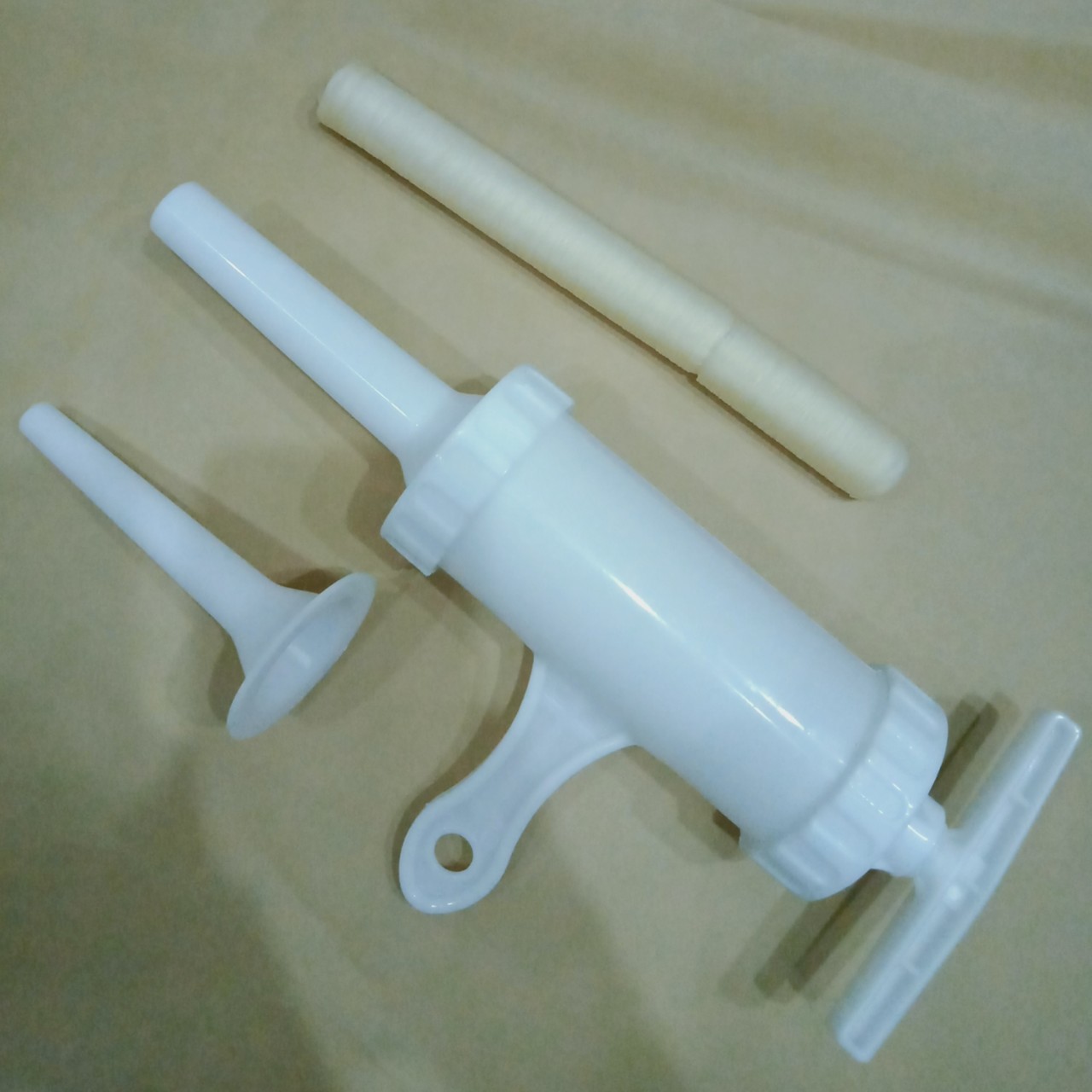 Dụng cụ nhồi xúc xích - Dụng cụ nhồi lạp xưởng, dồi sụn bằng tay Masami. Chắc chắn tiện dụng mẹ nào cũng có thể tự làm xúc xích ngon sạch an toàn cho gia đình