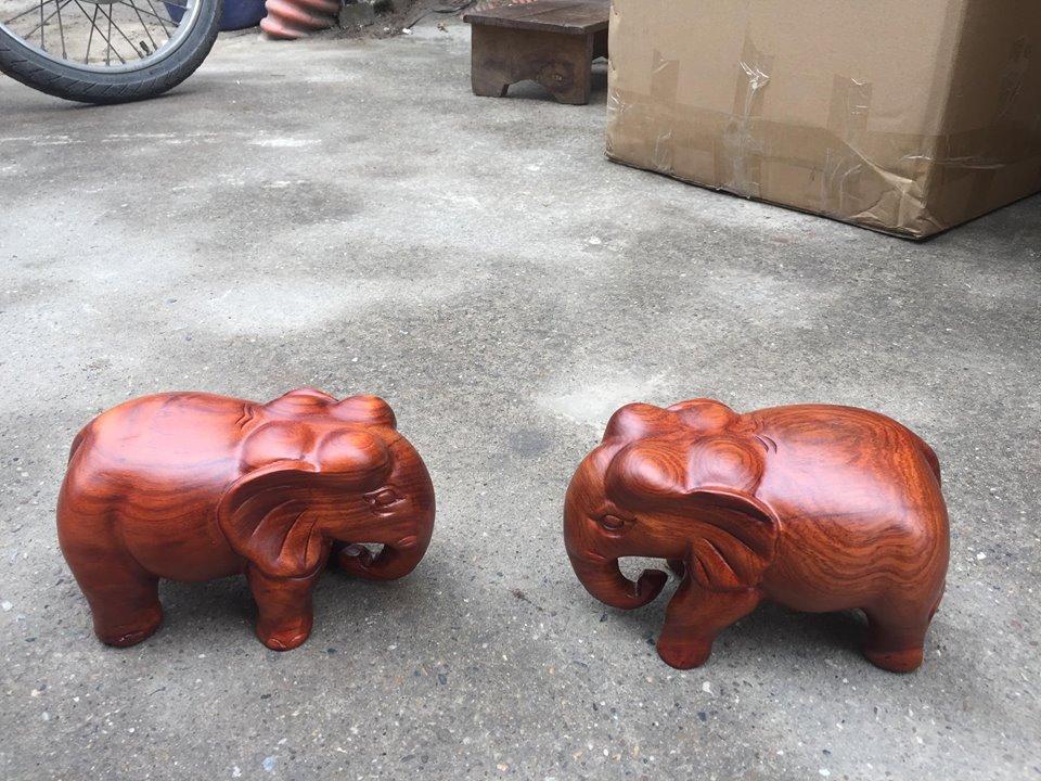 cặp tượng voi  trang trí gỗ hương nguyên khối