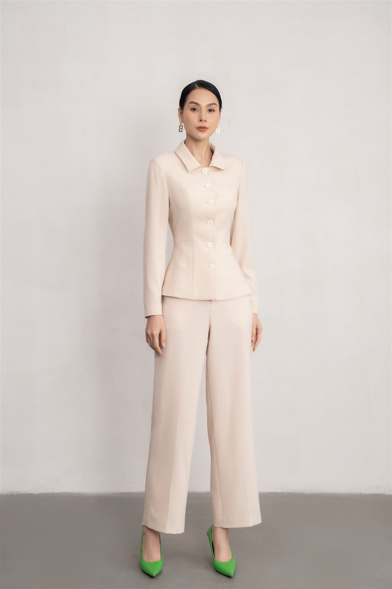 Áo vest nữ công sở tay dài dáng ngắn eva de eva 22sqae001b