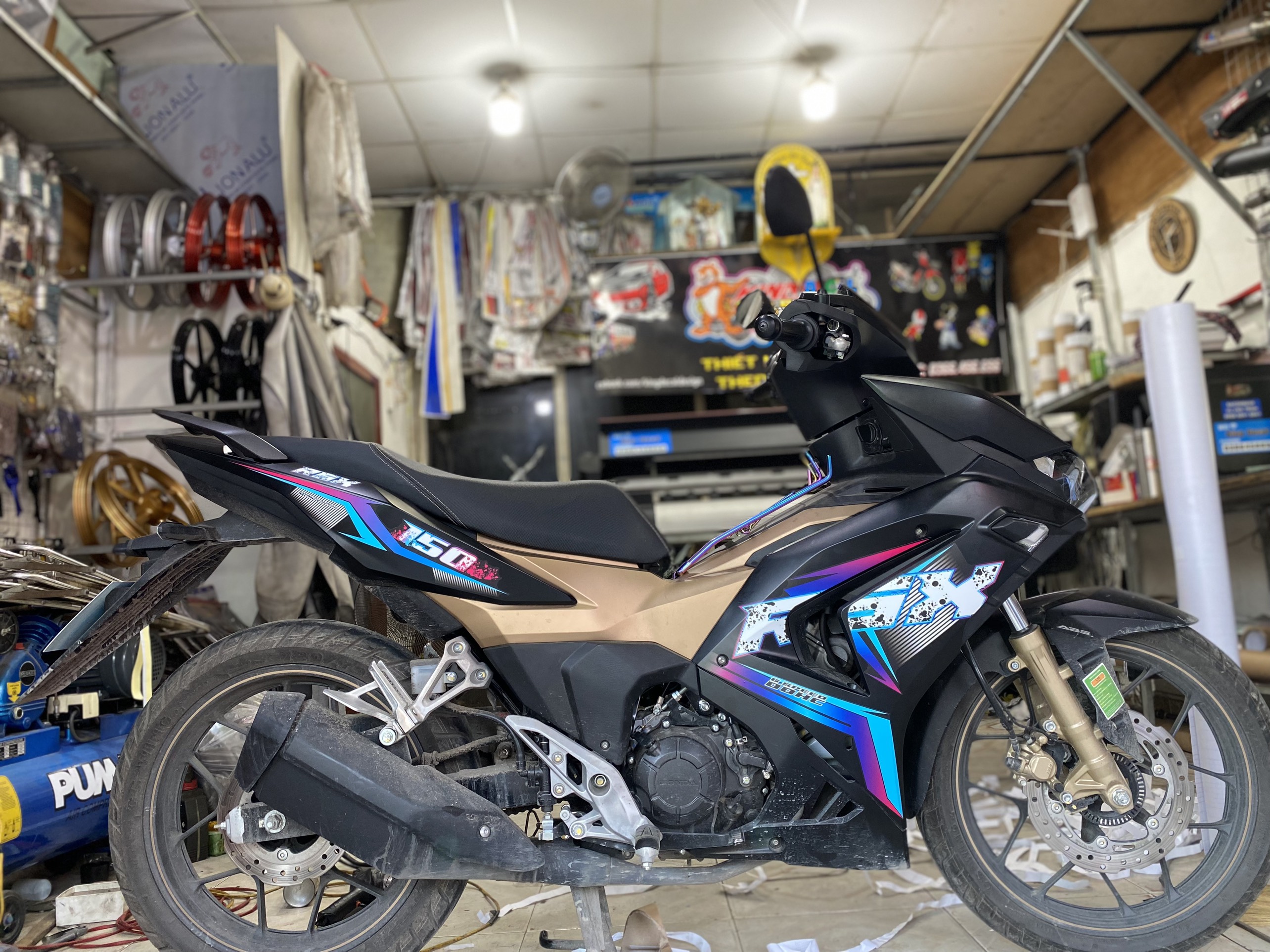 Tem rời winner x v3 mẫu rsx màu đen phối 7 màu đẹp