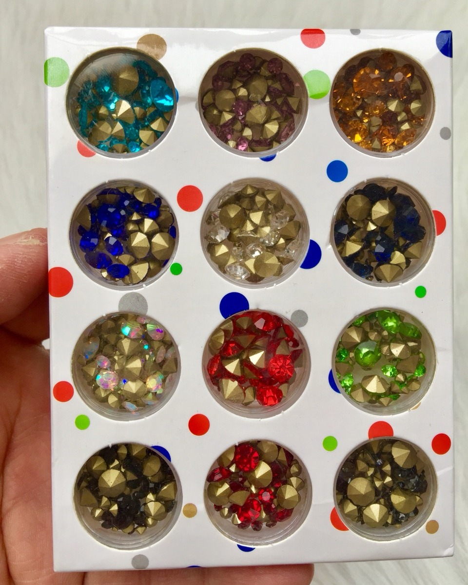 Khay đá chân nhọn mix màu trang trí chăm sóc móng làm nail shop nailart