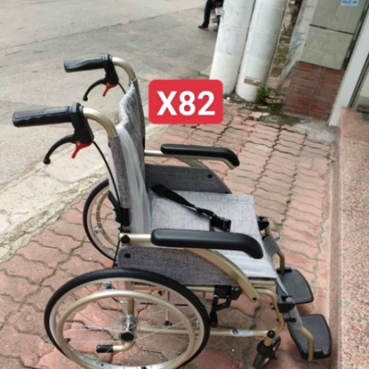 Xe lăn tay khung nhôm lucass x82