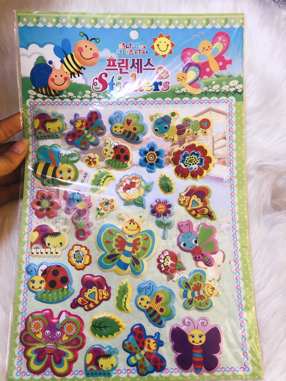 Tấm dán hình sticker hình con ong