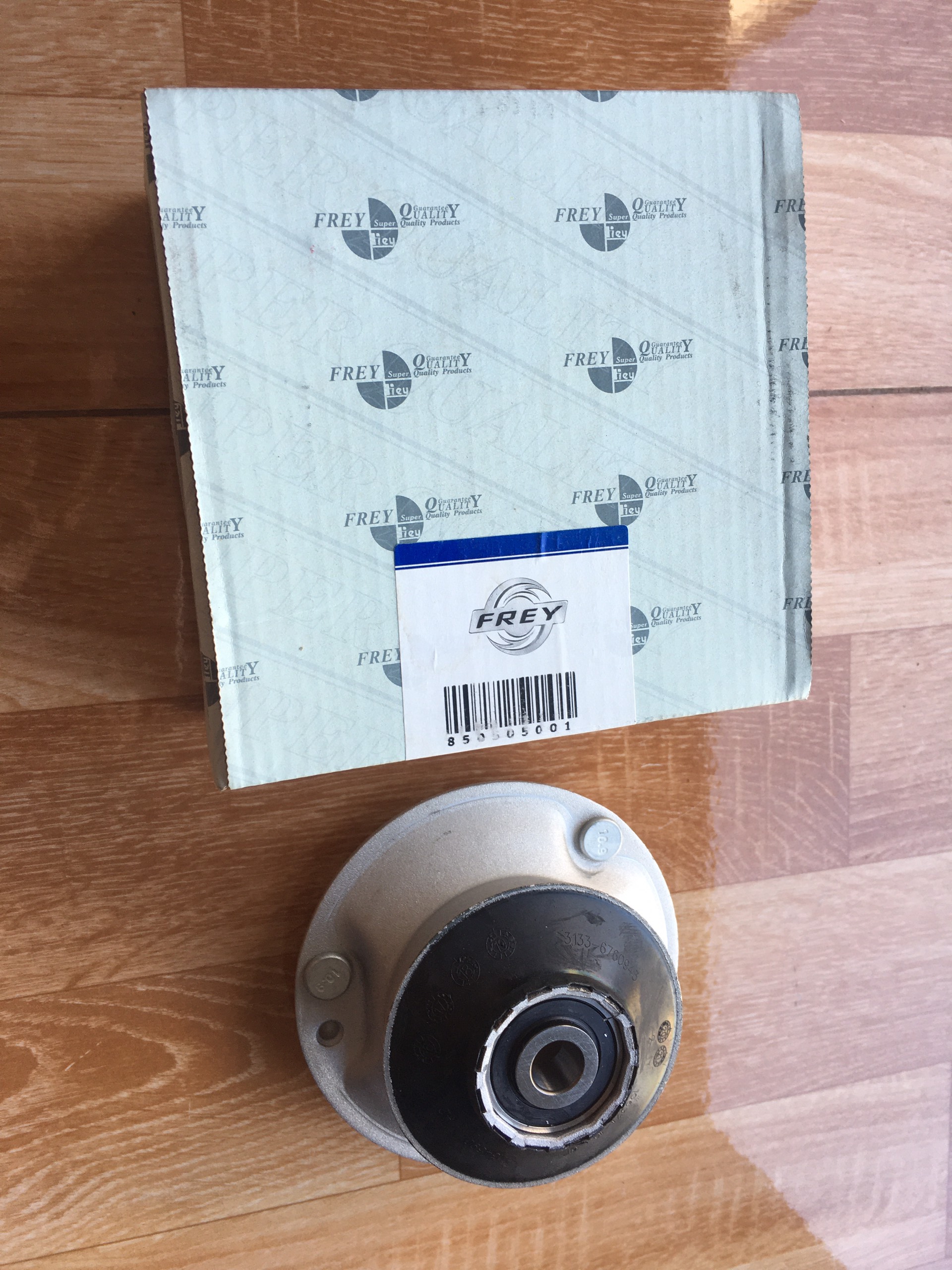 Bánh bèo giảm xóc trước xe b.m.w 525i 650i 128i x3 323i e60 e63 e82 e83 e90 n52 n54 n62 mã : 31336760943