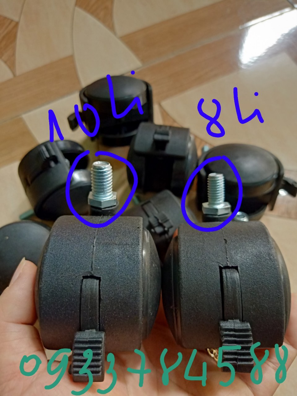 Bánh xe răn 10ly - 8ly đk 5cm gắn vào kệ làm tóc , ghế xoay , nôi em bé , sào phơi đồ...