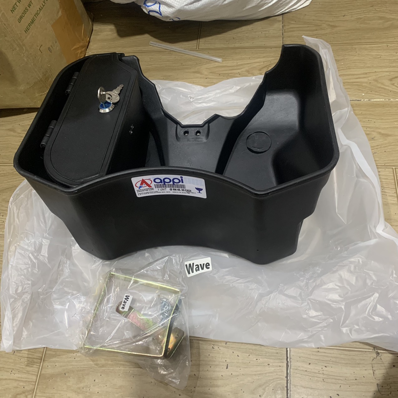 Rổ giữa xe wave nhỏ 100 cc kiểu appi v8 có khóa