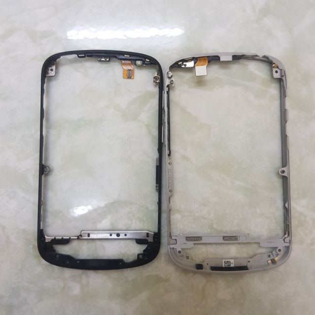 [HCM]Viền Khung Benzen Blackberry Q10 Đen/Bạc Zin New