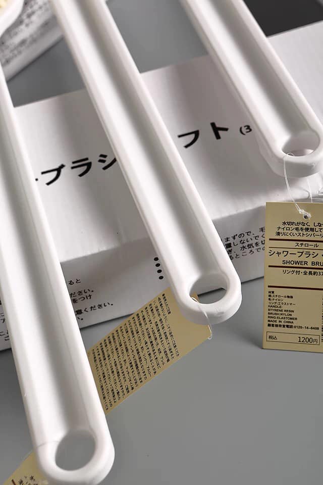 Cây kỳ lưng, bàn chải cọ lưng, cây chà lưng, massage lưng khi tắm