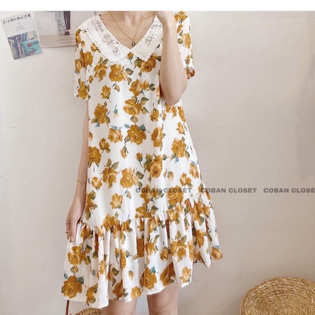 Đầm xoè hoa hồng cổ sen bèo trắng