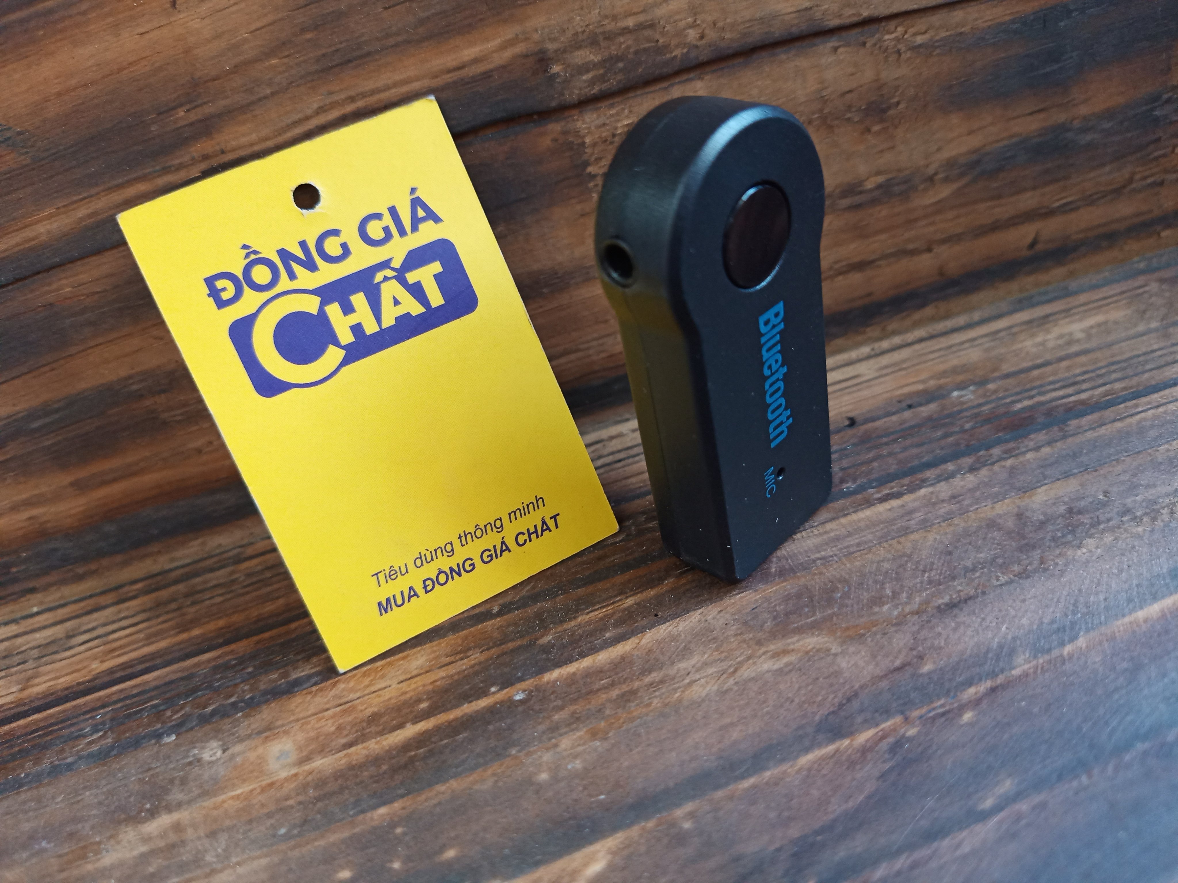 Thiết bị thu phát Bluetooth phát nhạc và đài FM với giắc 3.5mm cho xe ô tô