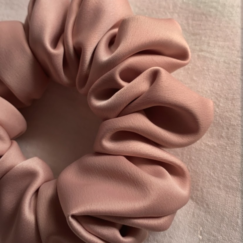 Scrunchies cột tóc lụa bóng - Sakura | scrunchies.intown