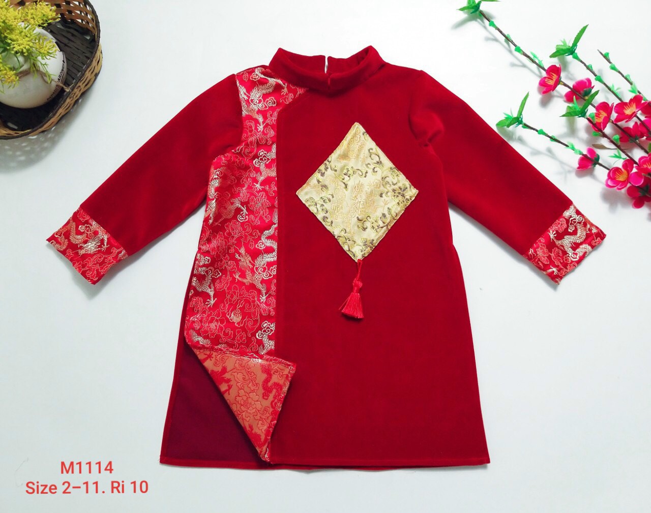 Áo dài nhung gấm cách tân bé trai