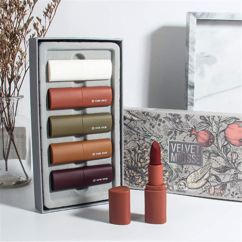 [HCM]【Urbeauty Mall】Set 5 cây son siêu lì mịn và mềm môi Mengsiqi Orchid Love Matte Lip Son môi mousse nhung phù hợp với độ ẩm không phai không dính không thấm nước