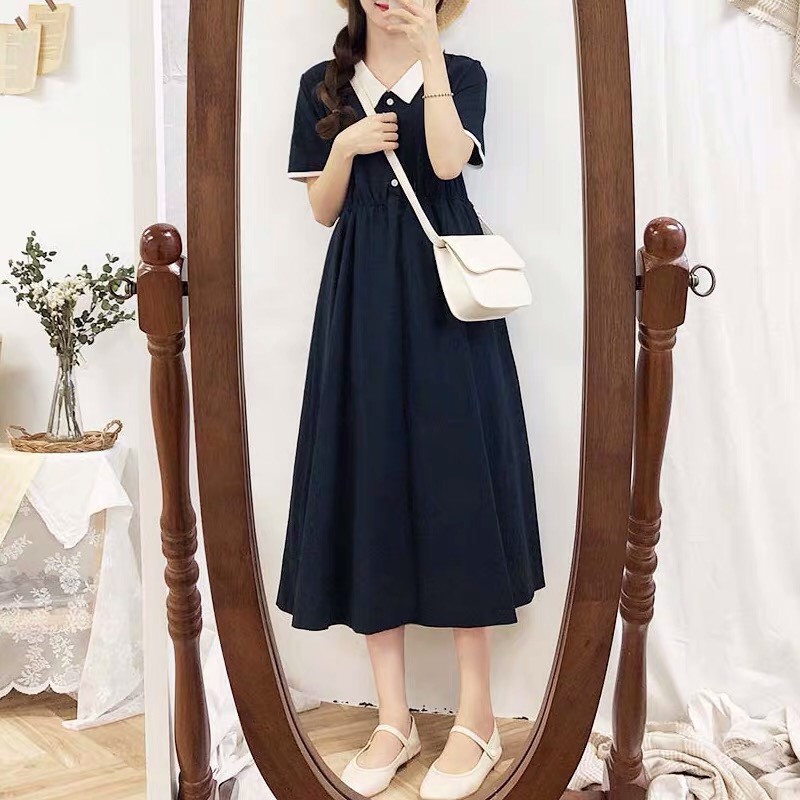 Đầm đen cổ sen nút vintage