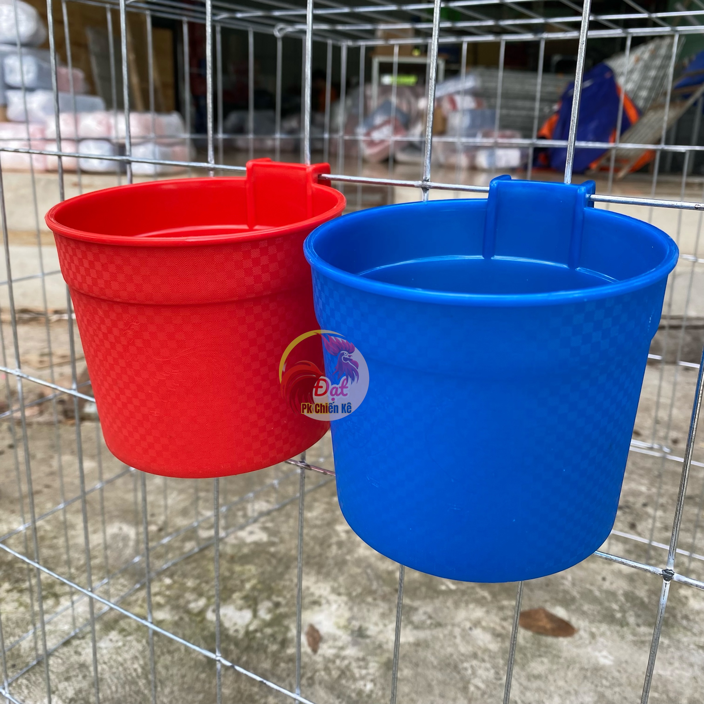 Bộ [10 cái] máng ăn Gà [1L] nhựa Nguyên Sinh bền - dẽo chịu nóng tốt [loại cóng tròn MỘT LÍT]