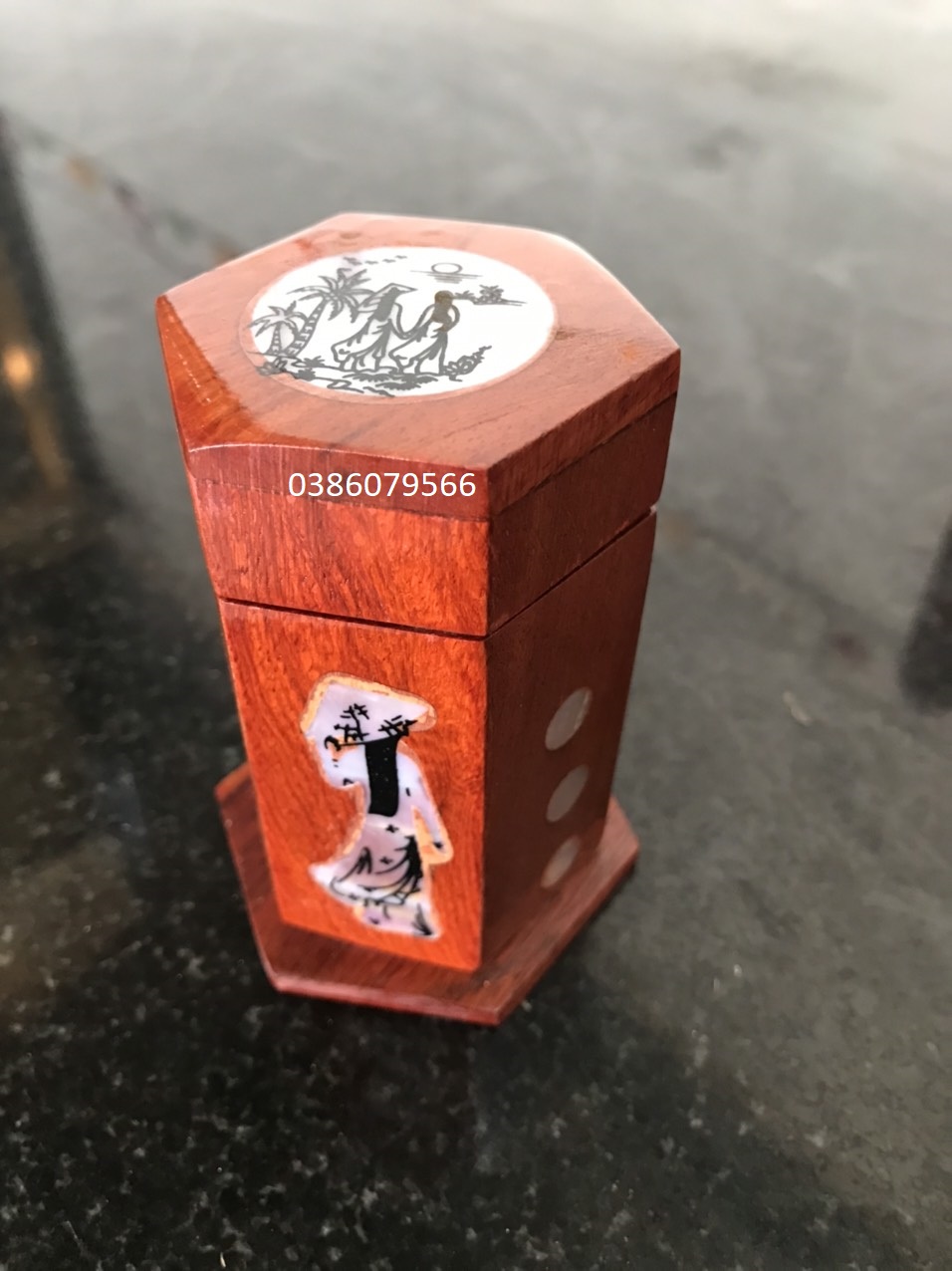 Hộp đựng tăm gỗ hương khảm trai mỹ nghệ cô gái việt