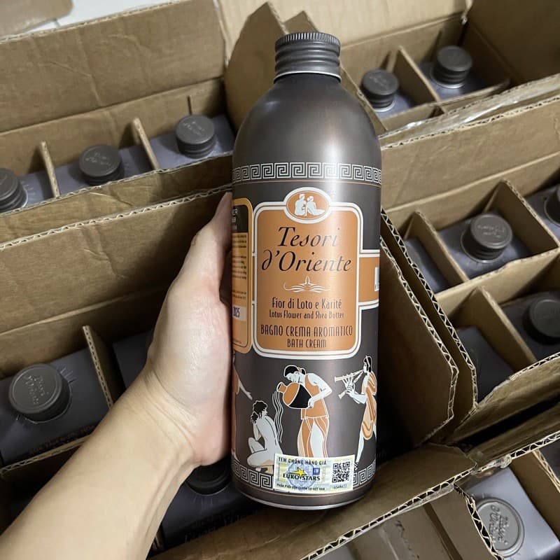 Sữa tắm hoa sen 500ml ý
