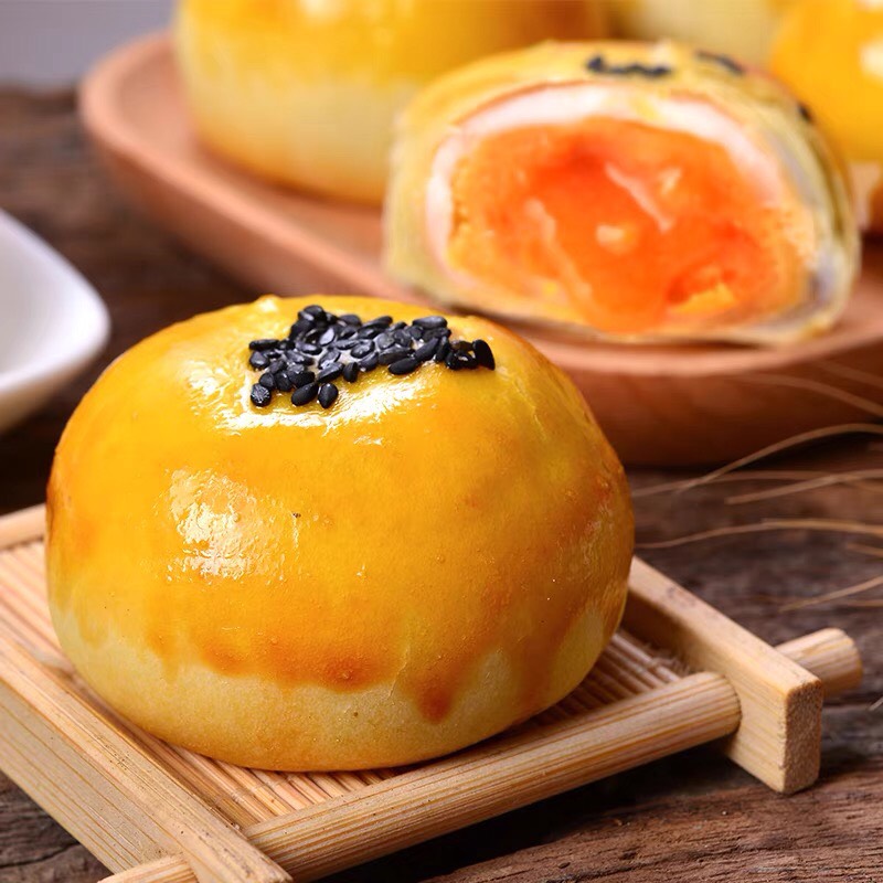Bánh Trứng Muối Tan Chảy - 1 chiếc date mới