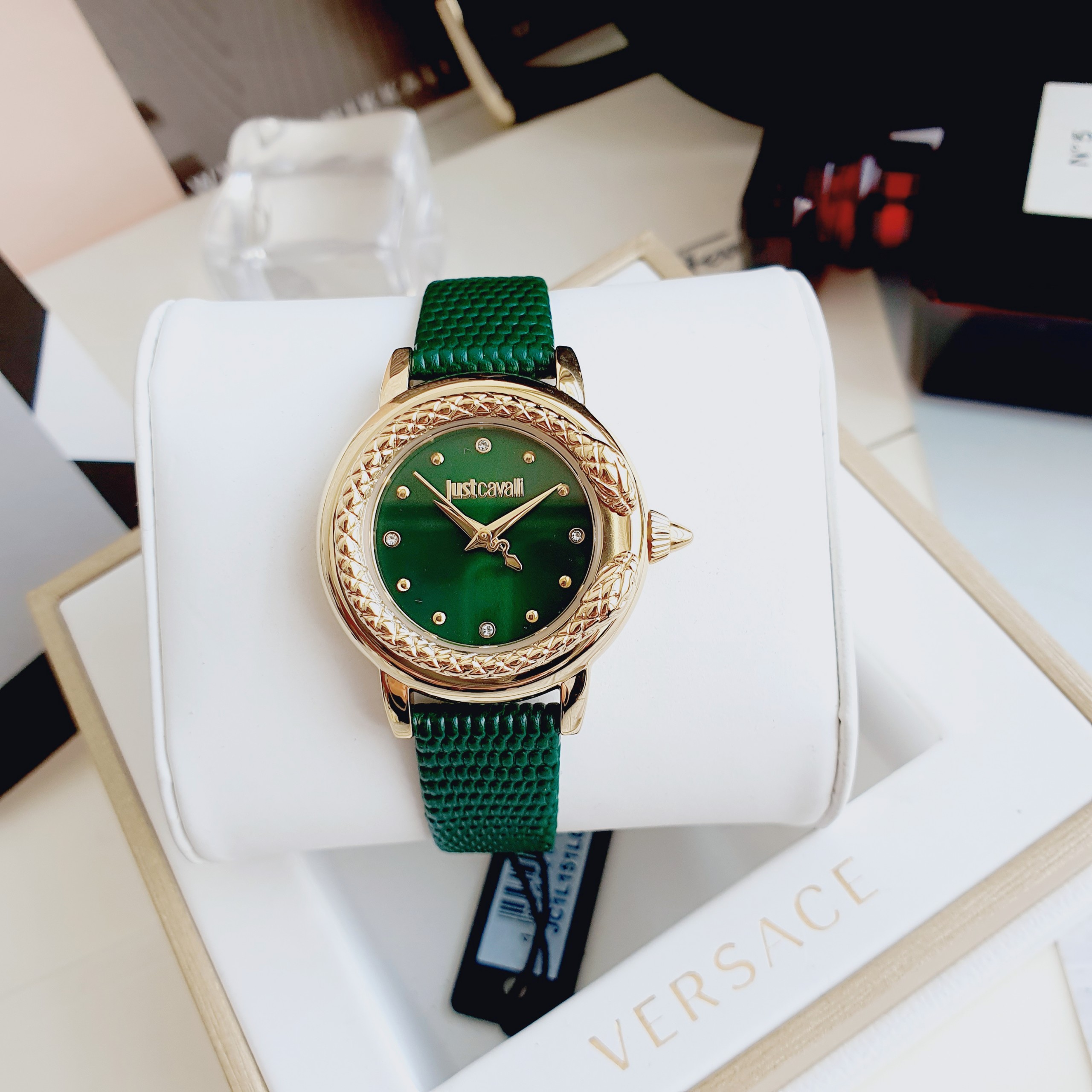Just Cavalli Rắn cuốn quanh viền... mẫu new 2021