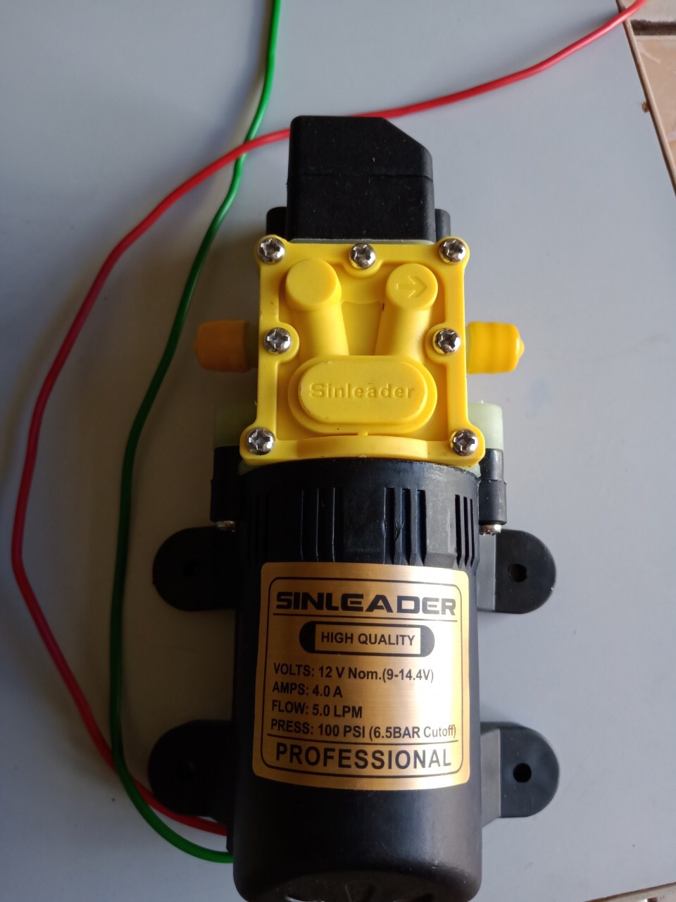 Bơm phun sương , bơm tưới lan , bơm đơn mini 12v .bơm phun sương