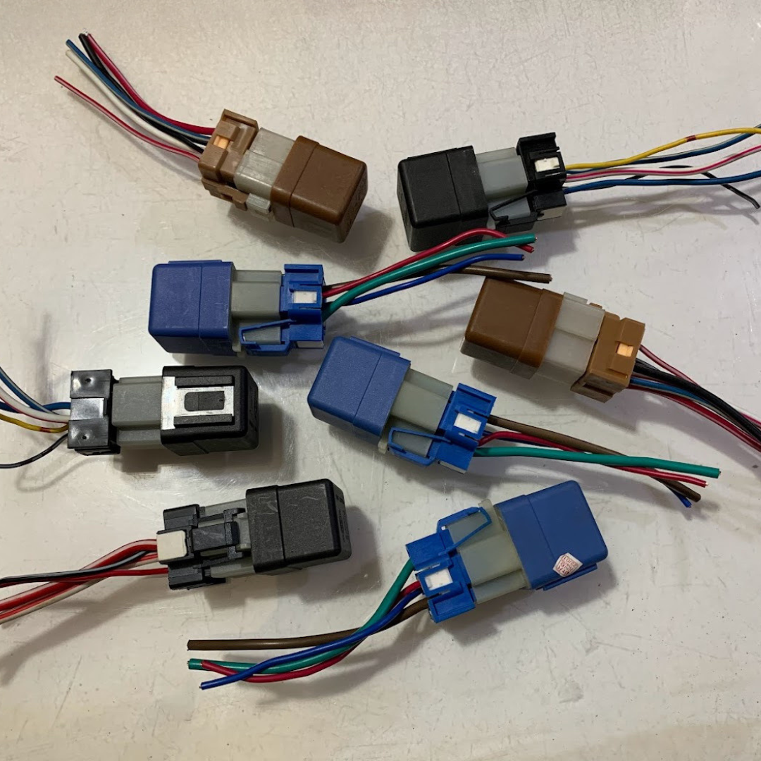 Rơle nissan 4 chân, 5 chân, 6 chân 12v kèm đế hàng mới.