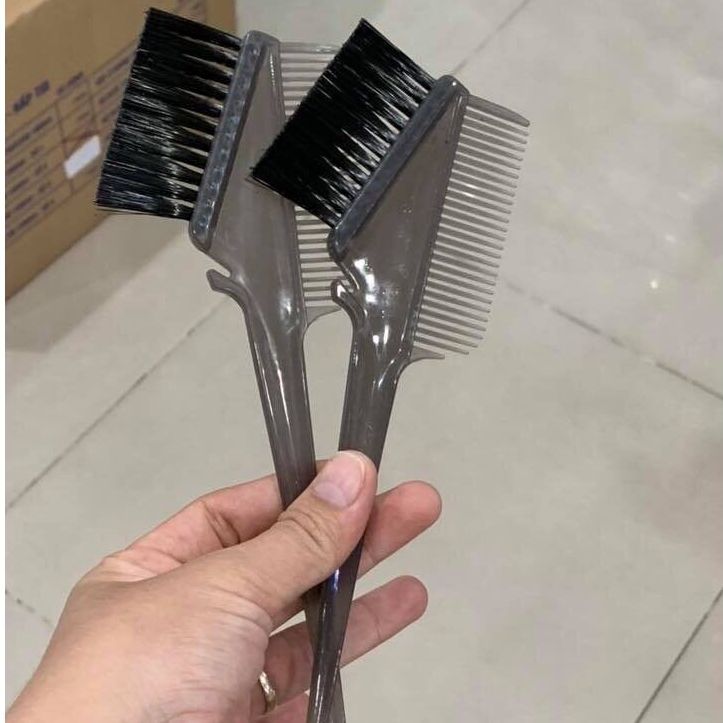 Lược nhuộm tóc 2 đầu tiện lợi