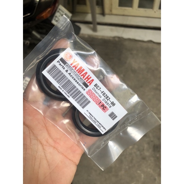 Phốt phuộc trước yamaha r15 r15v3 mt15 xsr155 tfx