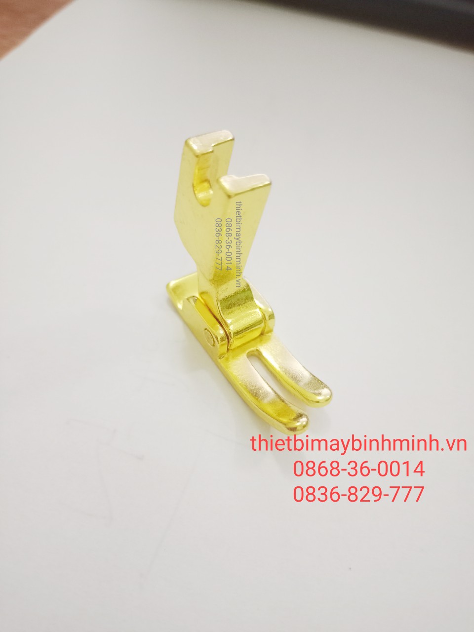Chân vịt sắt 5ly P351 màu vàng dùng cho máy 1 kim công nghiệp