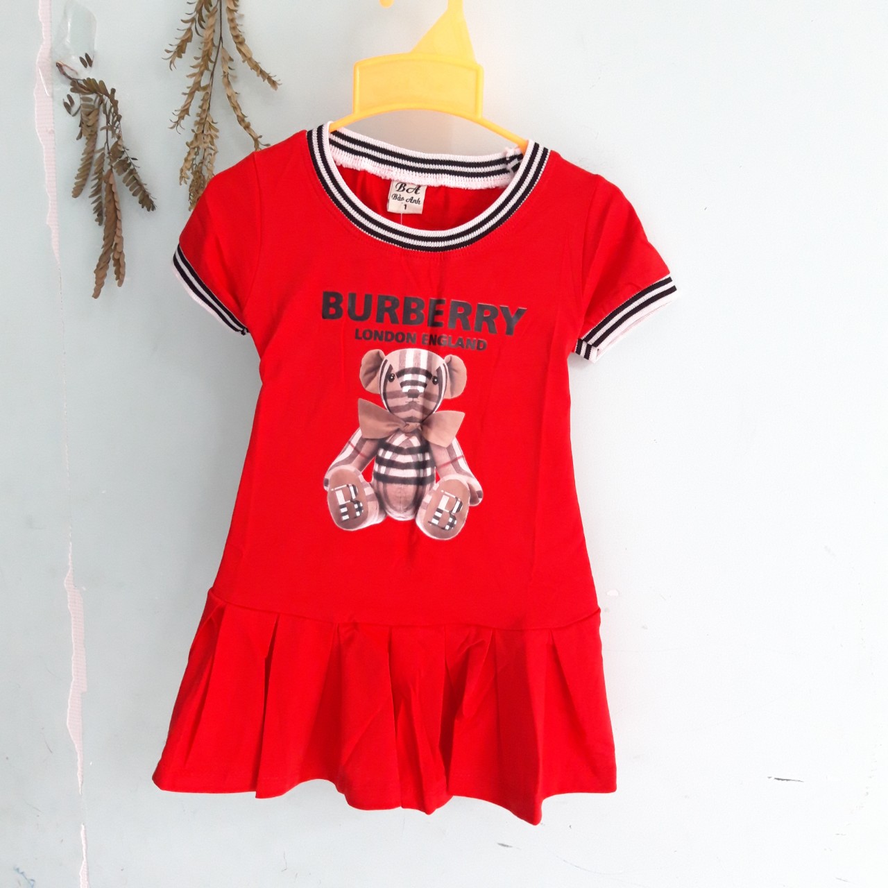 Đầm body tay ngắn bé gái 6-22kg | đầm tết cho bé gái | đầm thun | váy xòe, cổ tròn, họa tiết gấu, vải thun 4 chiều xịn | Kim shop 2020