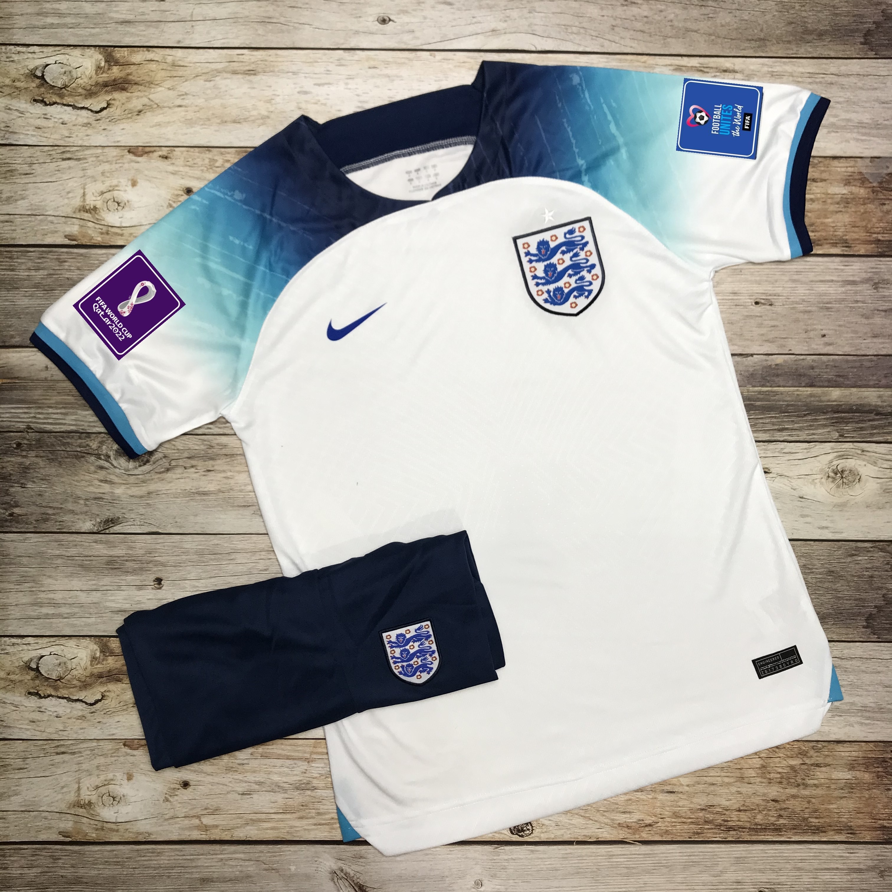 Áo Bóng Đá Đội Tuyển Anh-Trắng - Chất Polyeste - Hàng Thái Lan-Chuẩn Thi Đấu Quốc Tế