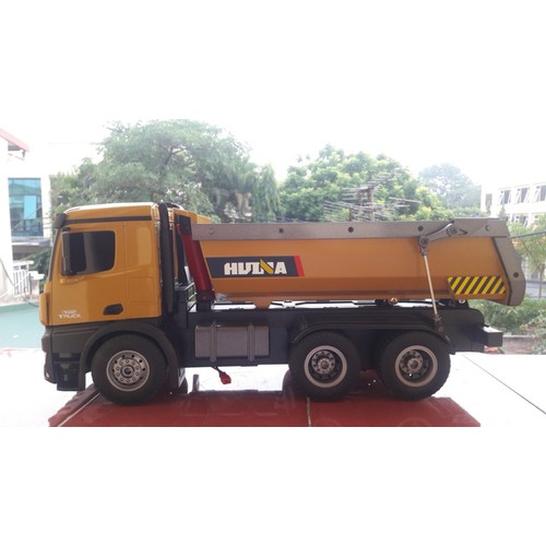 XE BEN ĐIỀU KHIỂN TỪ XA HUINA 573 BẢN QUỐC TẾ