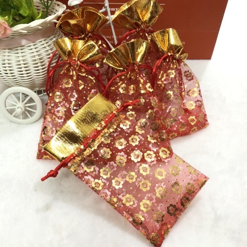 Túi lộc đỏ đựng gạo muối, trang trí tết