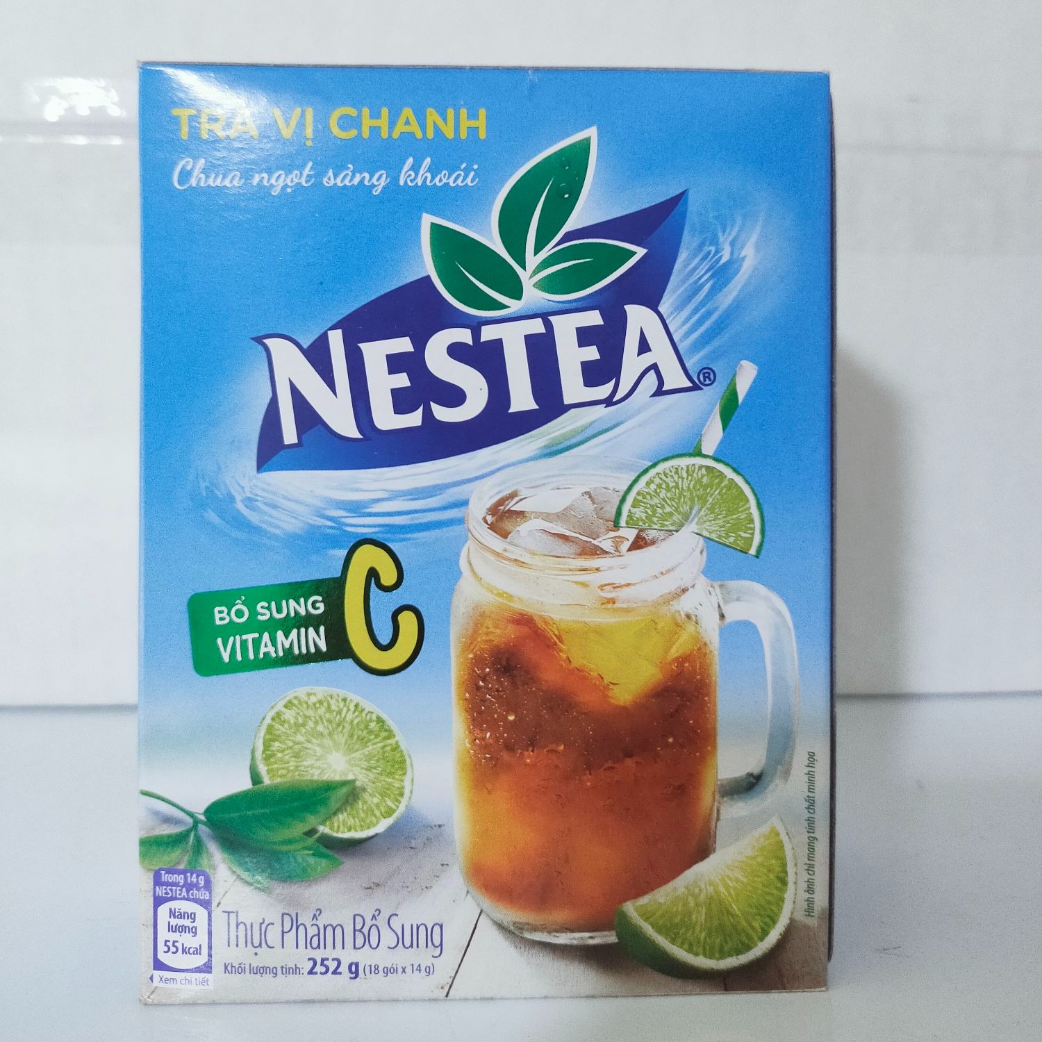 Trà Nestea vị chanh bổ sung vitamin C hộp 252g