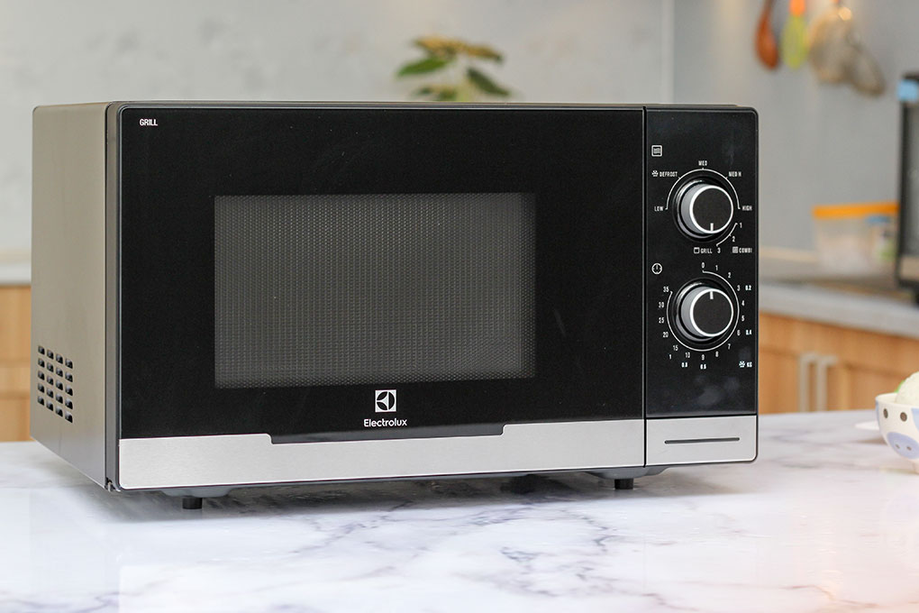 Lò vi sóng electrolux emm2318x 23 lít
