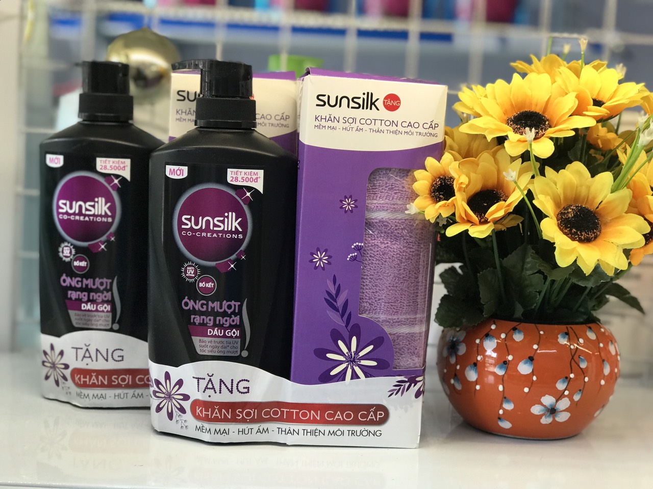 Dầu gội Sunsilk Óng Mượt Rạng Ngời 650g tặng khăn cotton cao cấp