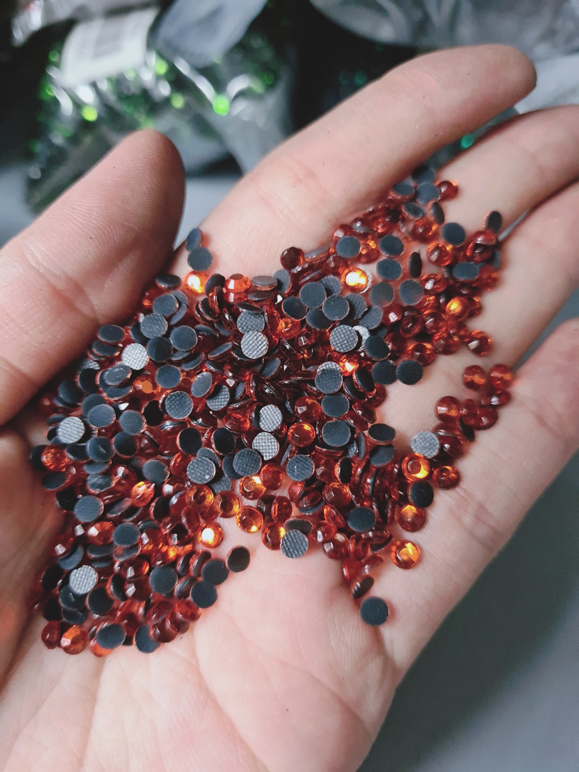 50Gram hạt đá ủi đẹp 4mm để trang trí tạo điểm nhấn cho trang phục
