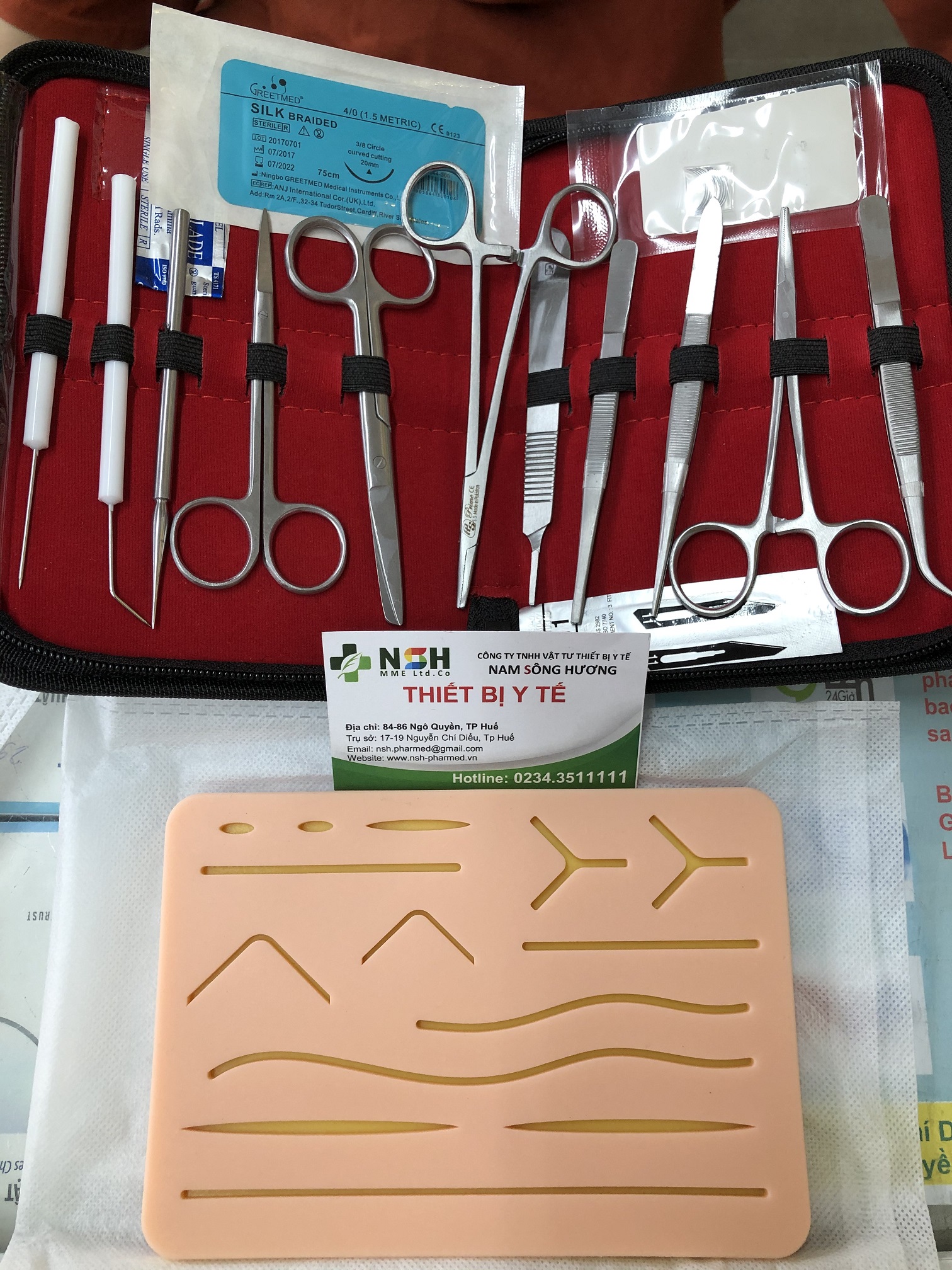Bộ phẫu thuật thực hành khâu da 15 món mô hình thực hành khâu da miếng da giả thực hành khâu vết thương, bộ dụng cụ tiểu phẫu 11 món kèm miếng da giả tập khâu