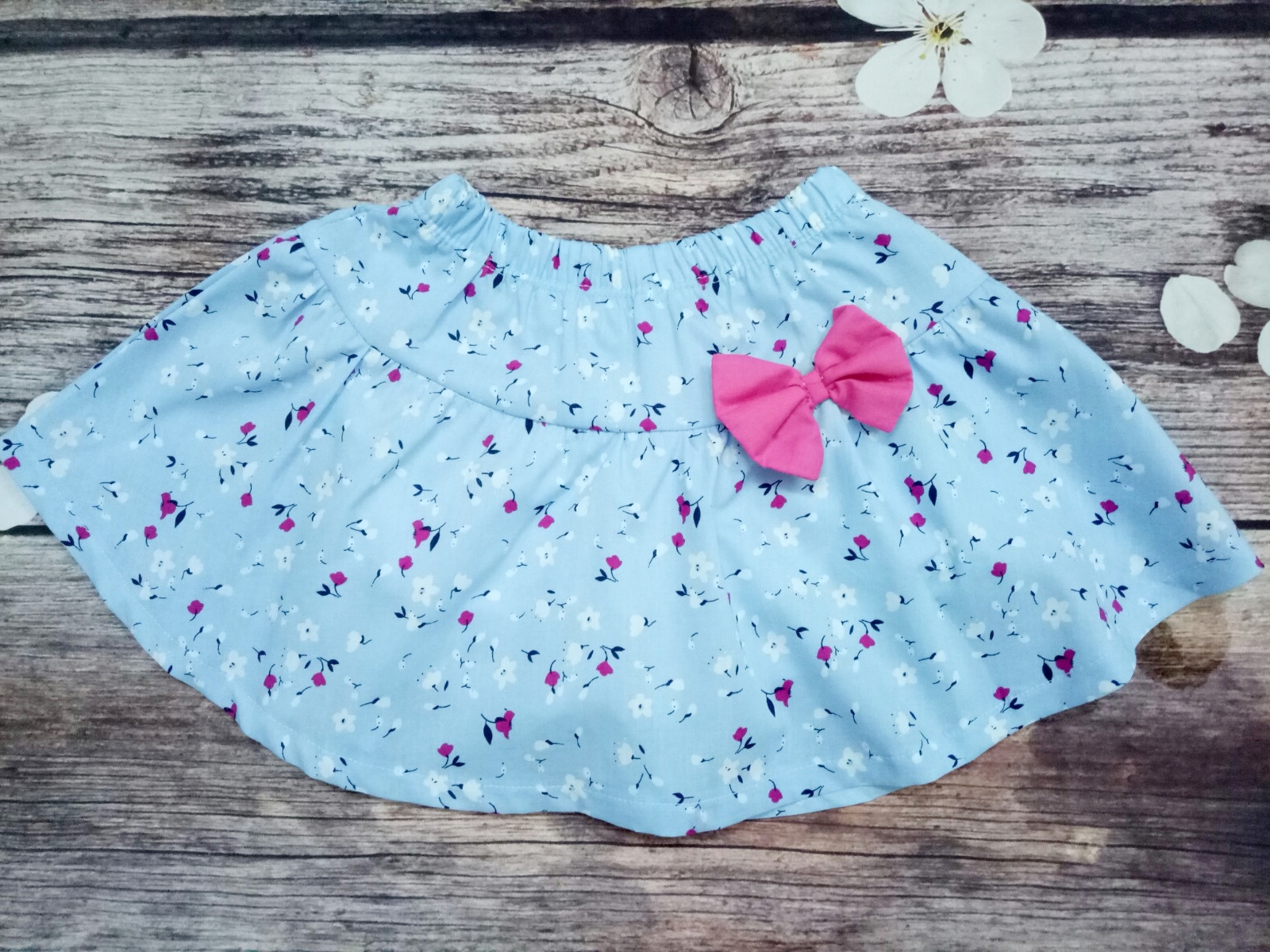 Chân váy hoa cho bé - hàng VNXK, chất vải thô Hàn thoáng mát kèm quần chíp tiện lợi cho bé từ 8-23kg