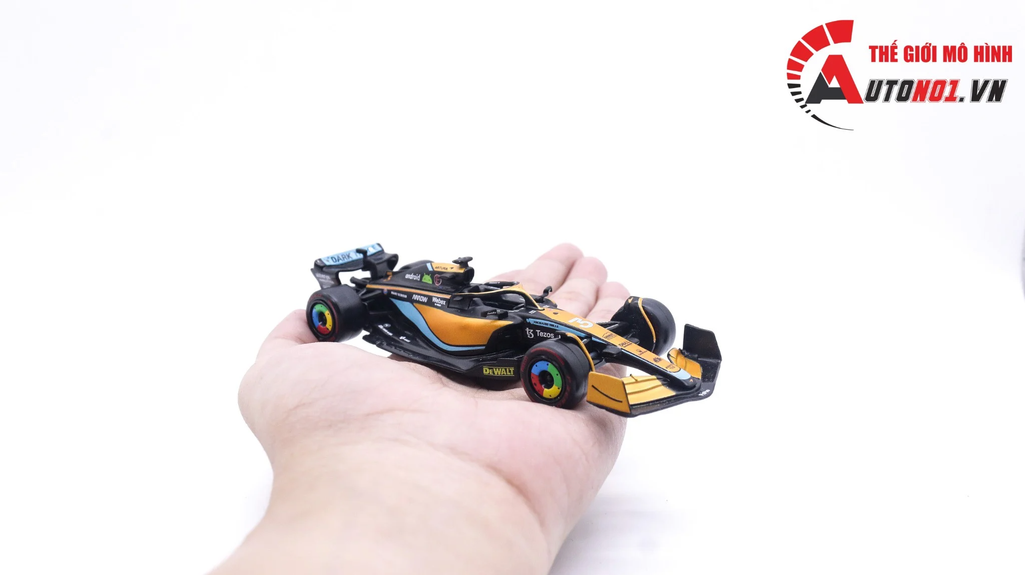 Mô hình xe đua F1 McLaren MCL36 2022 3 Hybrid 1 43 Bburago OT023