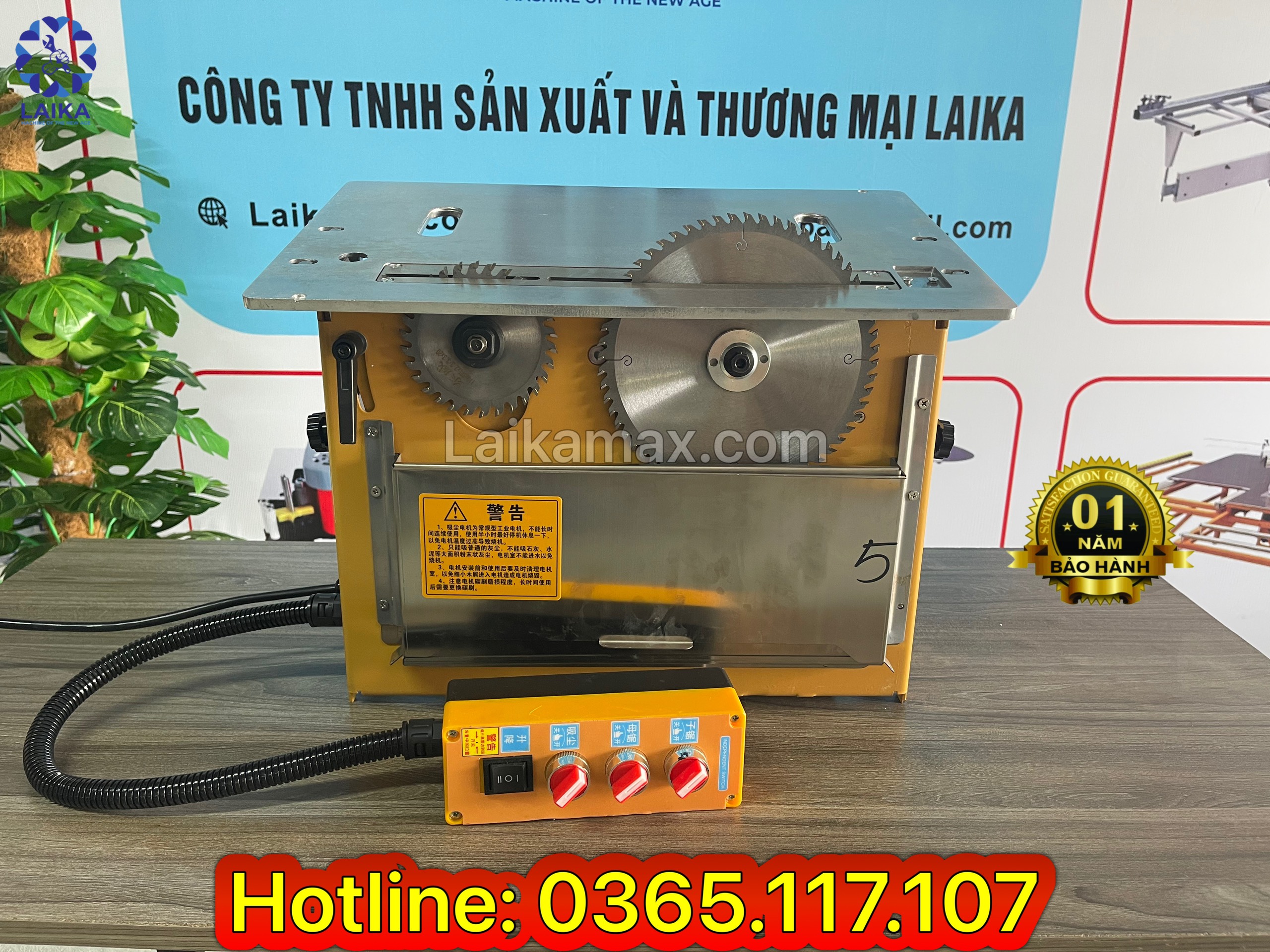 Máy Cưa Bàn Trượt Máy có thêm hệ thống hút bụi