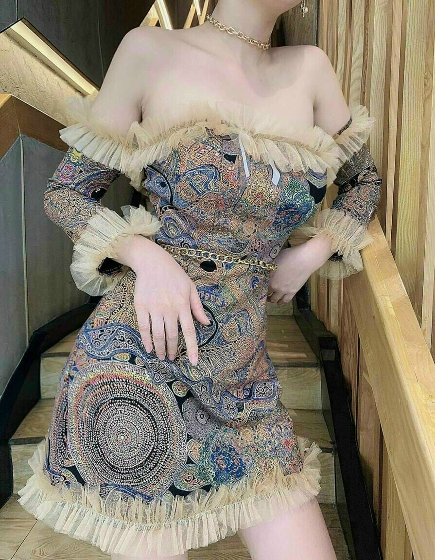 Đầm họa tiết cá tính