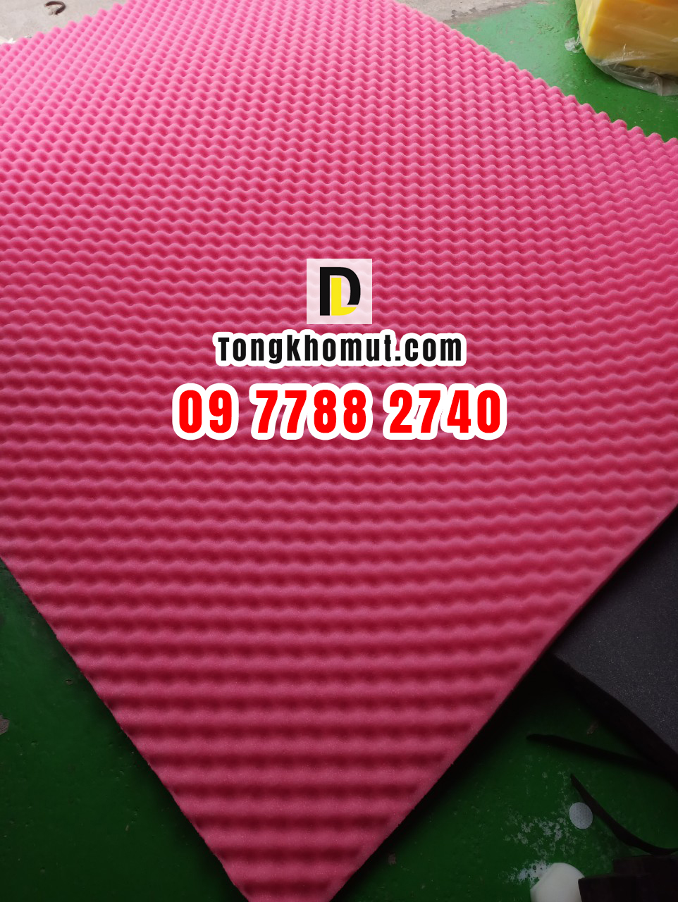 Mút tiêu âm, cách âm KT 200 x 160 cm  dày 3cm LOẠI 1-   cho phòng thu - hình TRỨNG - mút mịn, cứng, bền