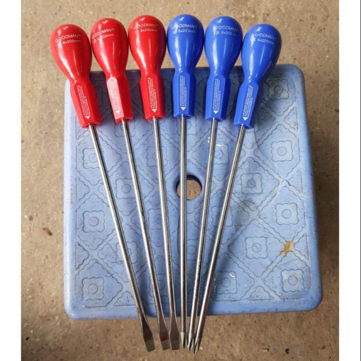 Tô vít goodman 4 cạnh 6×200