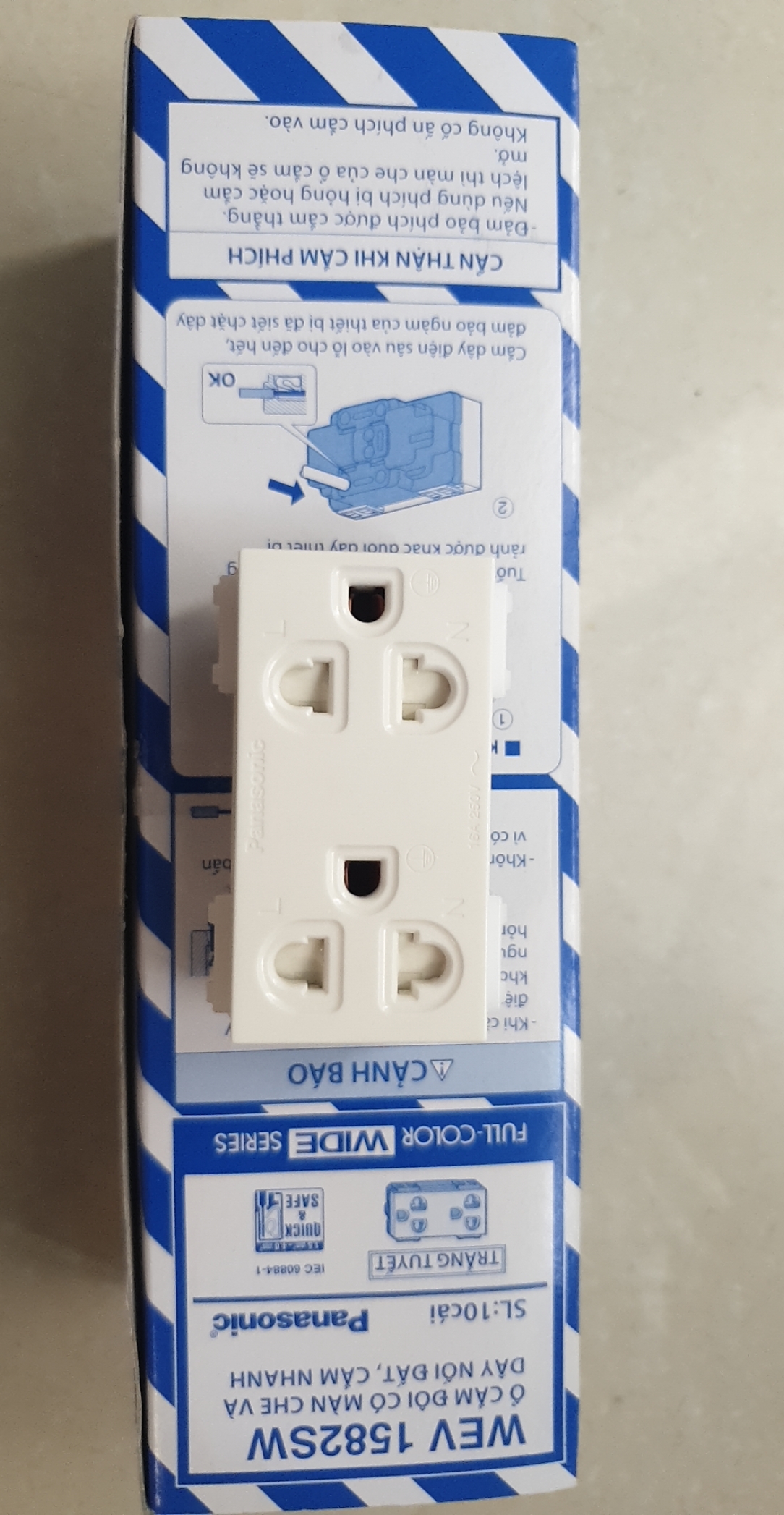 Ổ cắm âm tường, ổ cắm đôi 3 chấu, hạt ổ cắm đôi 3 chấu dòng wide panasonic wev1582sw