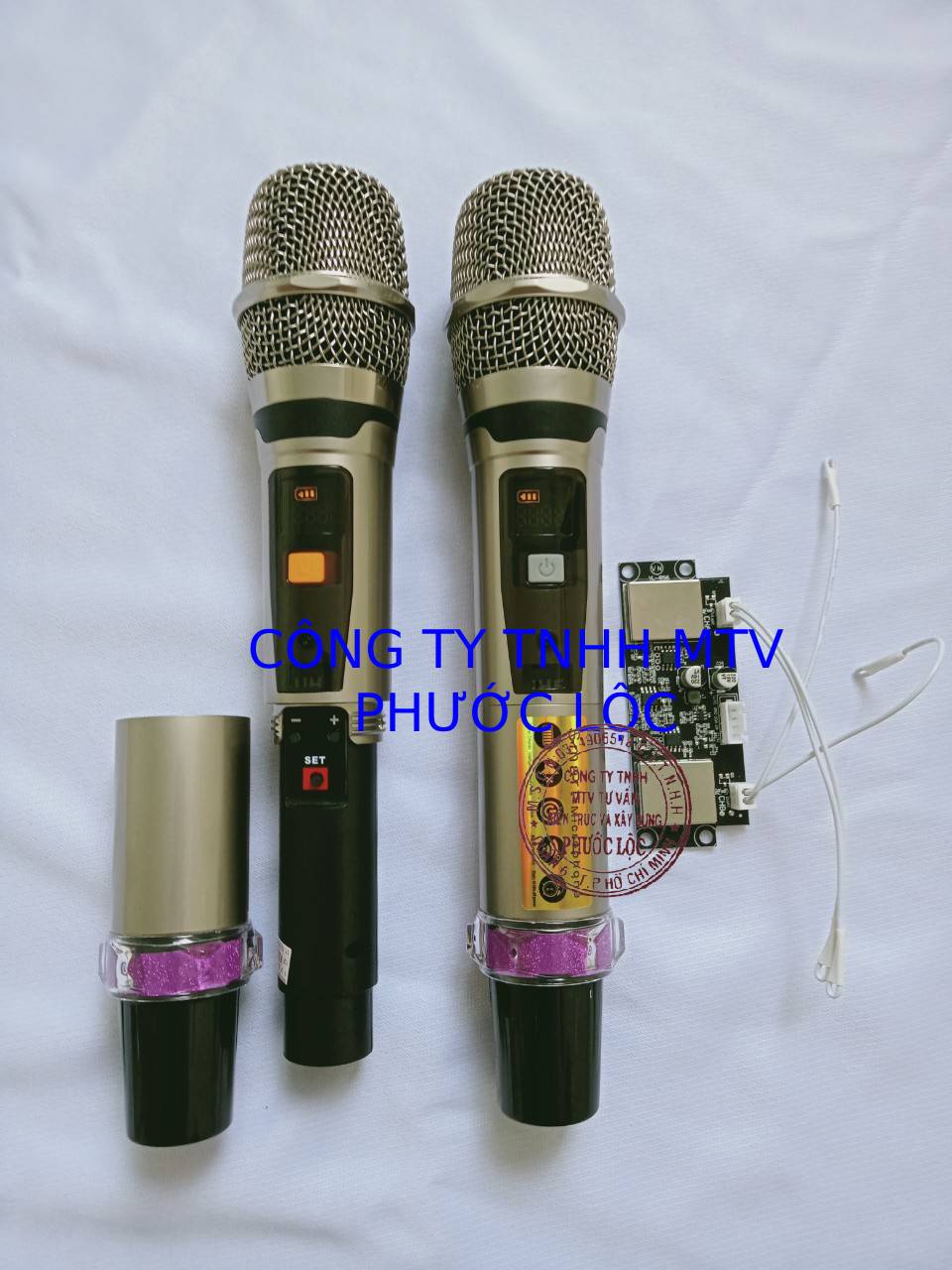 Micro không dây cho loa kéo m4