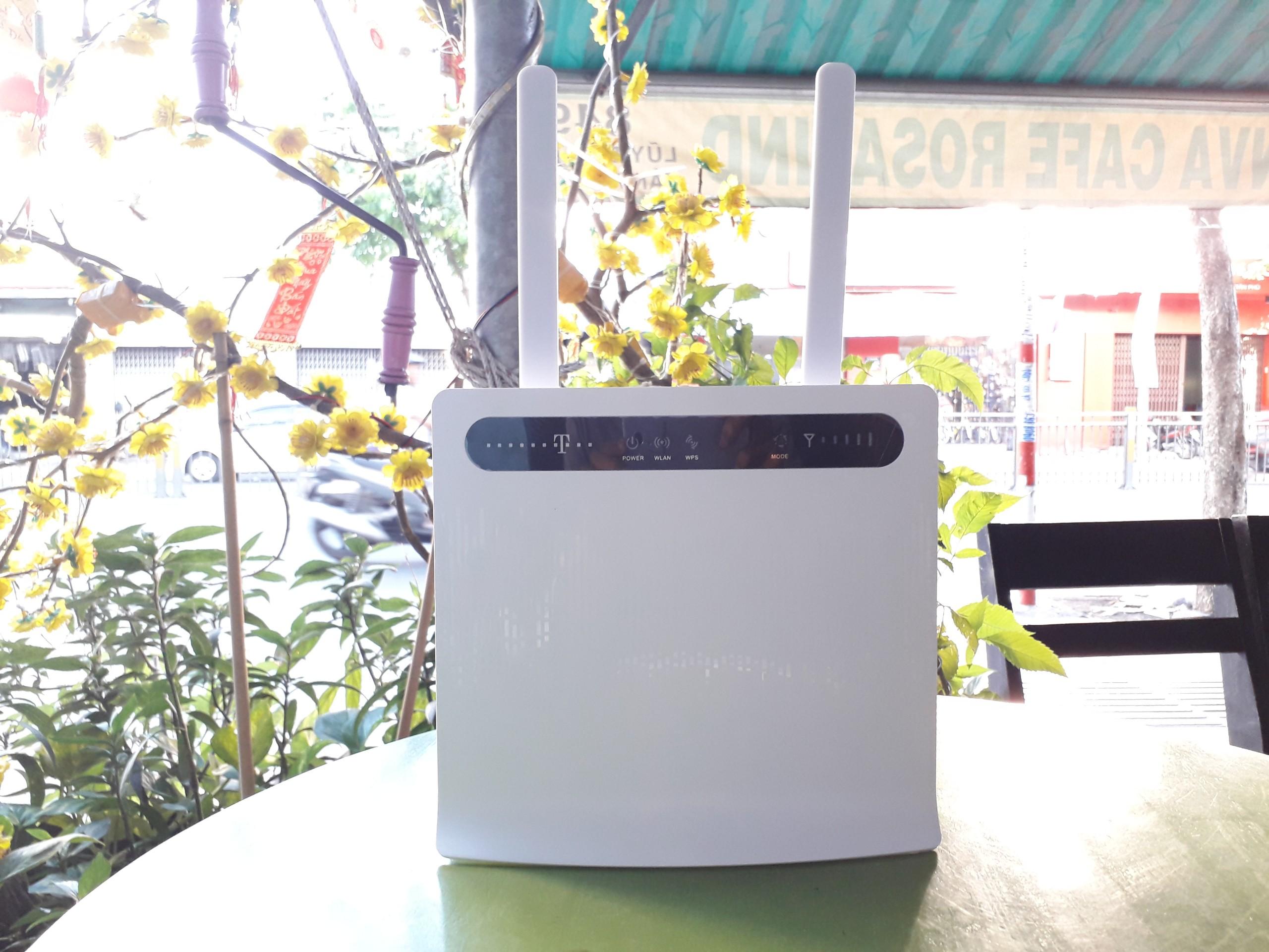 [HCM]Bộ Phát Wifi Huawei B593 tốc độ cao 100Mps Hỗ trợ 32 user cho ô tô xe khách - Tặng 2 anten