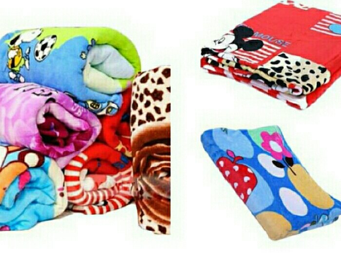 Chăn mền trẻ em vải nhung mềm mịn - hàng VN loại tốt (120x100cm)